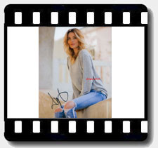Arielle Vandenberg autographs