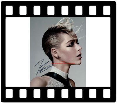 Kiernan Shipka autographs